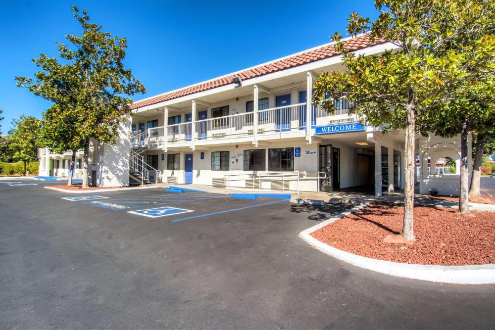 Motel 6-Redding, CA - South